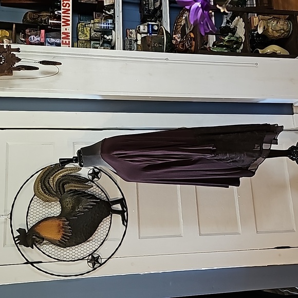 Logo by Lori Goldstein Top - Picture 3 of 14